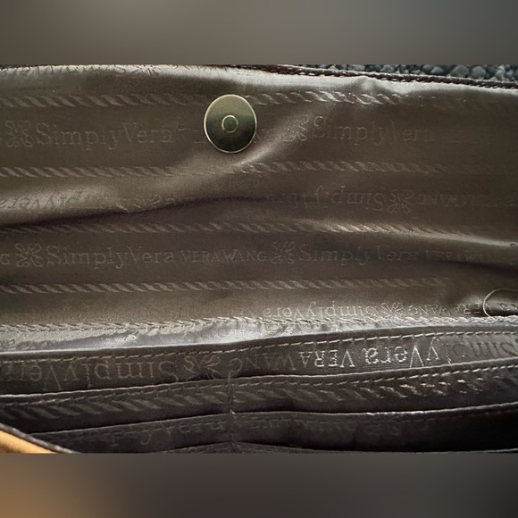 SIMPLY VERA WANG Elegant Tan Snake Skin Clutch with Bow Accent 12” L x 5.5” H - Picture 5 of 10